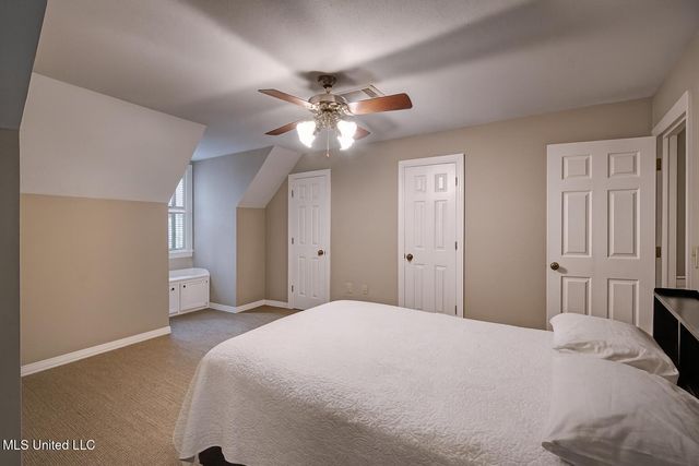 8 Moss Forest Place, Jackson, MS 39211