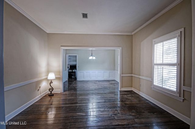 8 Moss Forest Place, Jackson, MS 39211