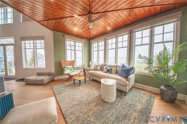 463 Rockingham Rd, Essex, VA 22454