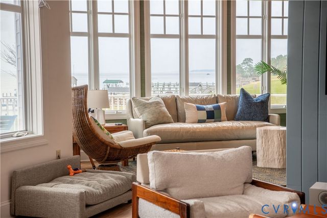 463 Rockingham Rd, Essex, VA 22454