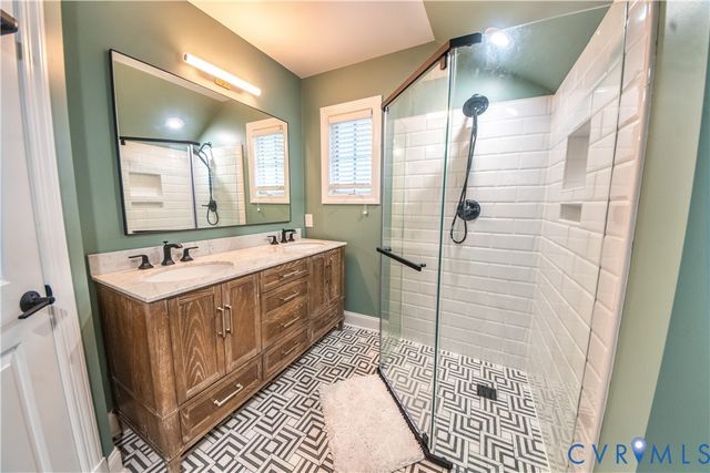 463 Rockingham Rd, Essex, VA 22454