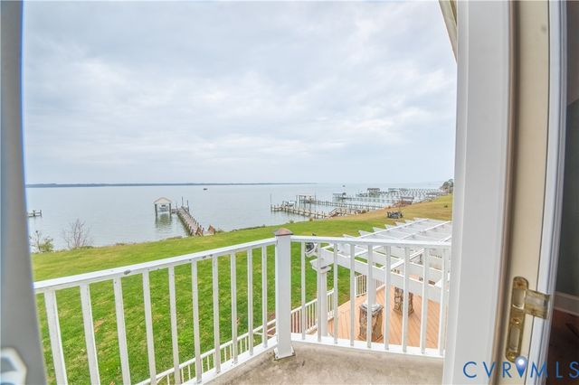 463 Rockingham Rd, Essex, VA 22454