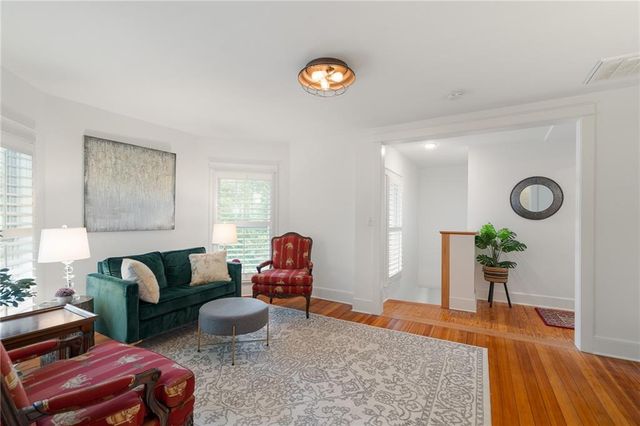 627 Connecticut Street, Lawrence, KS 66044