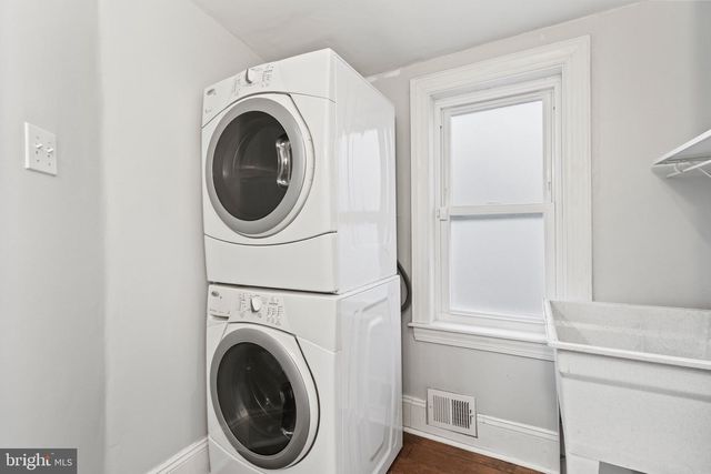 2443 E CUMBERLAND ST, Philadelphia, PA 19125