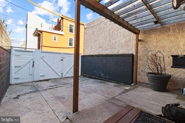 2443 E CUMBERLAND ST, Philadelphia, PA 19125