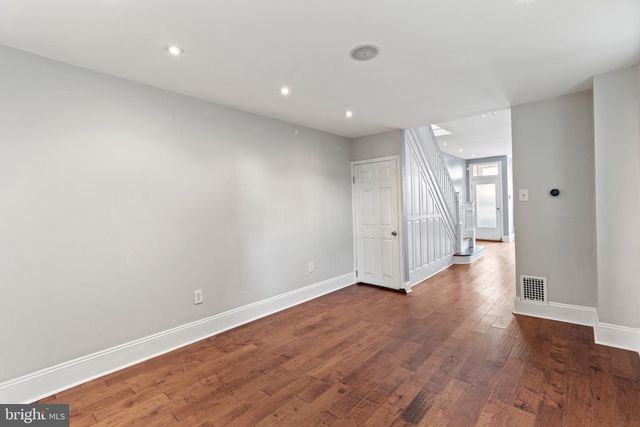 2443 E CUMBERLAND ST, Philadelphia, PA 19125