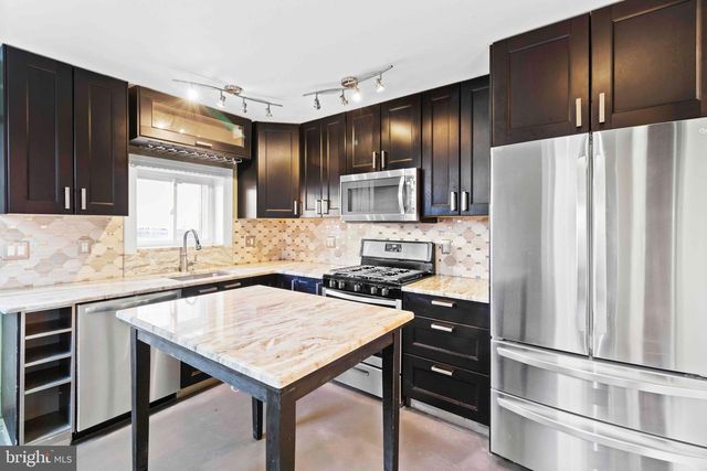 2443 E CUMBERLAND ST, Philadelphia, PA 19125