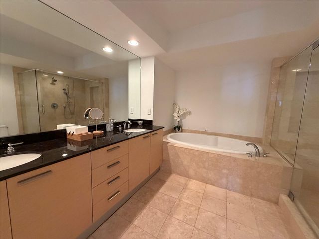 1850 S Ocean Drive 4202, Hallandale Beach, FL 33009