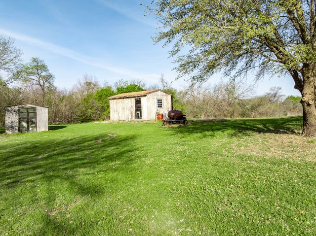 3692 Fm 66, Grandview, TX 76050
