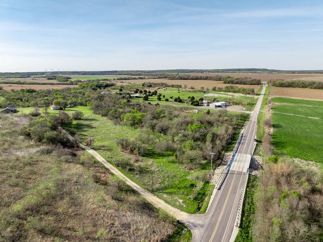 3692 Fm 66, Grandview, TX 76050