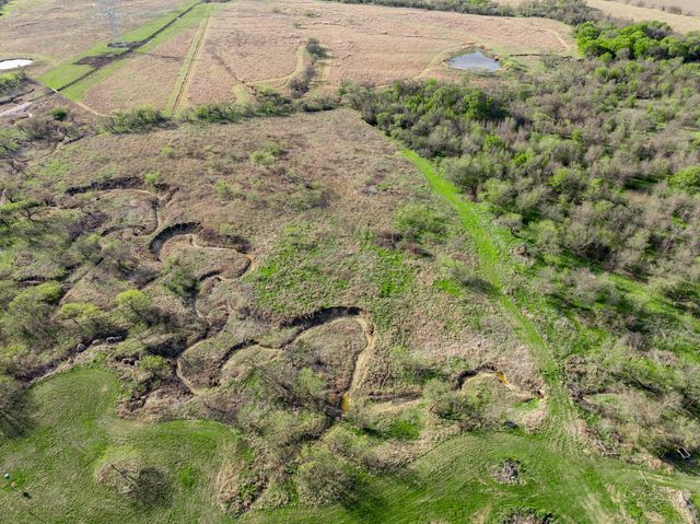 3692 Fm 66, Grandview, TX 76050