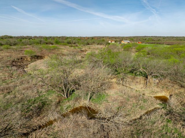 3692 Fm 66, Grandview, TX 76050
