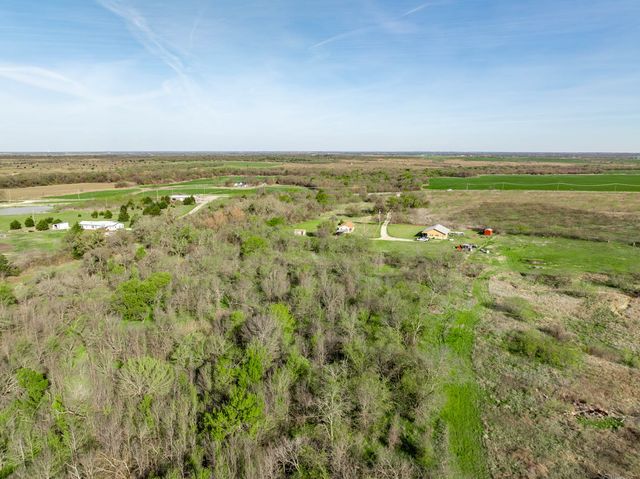 3692 Fm 66, Grandview, TX 76050