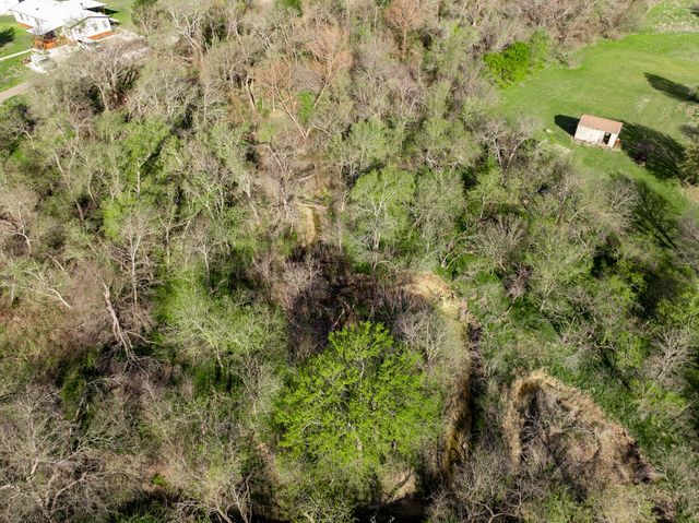 3692 Fm 66, Grandview, TX 76050