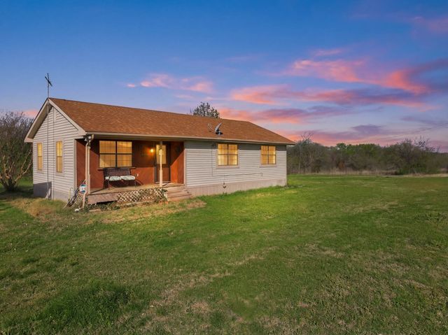 3692 Fm 66, Grandview, TX 76050