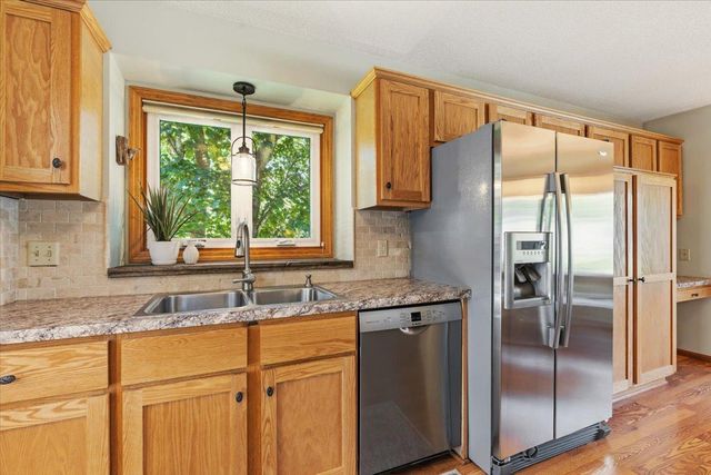 13160 Red Fox Road, Rogers, MN 55374