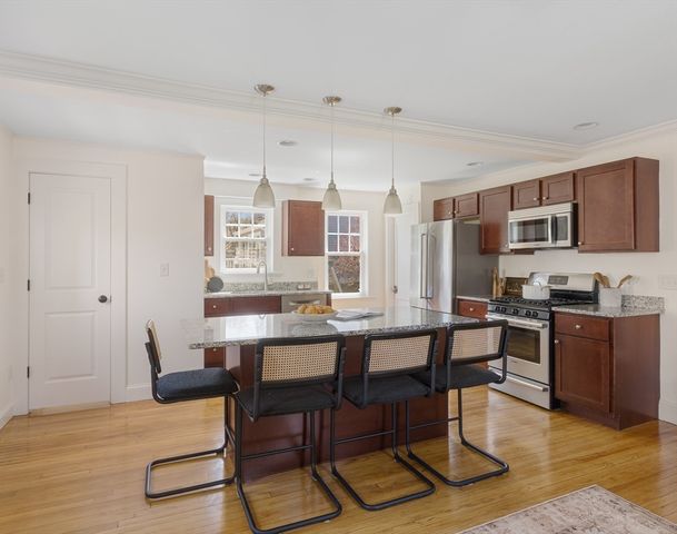 220 Hillside Avenue, Arlington, MA 02476