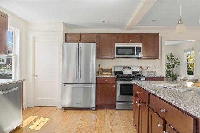 220 Hillside Avenue, Arlington, MA 02476