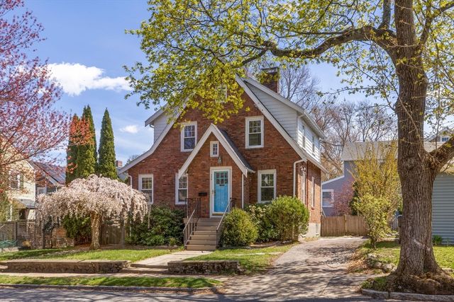 220 Hillside Avenue, Arlington, MA 02476