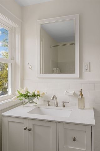 220 Hillside Avenue, Arlington, MA 02476