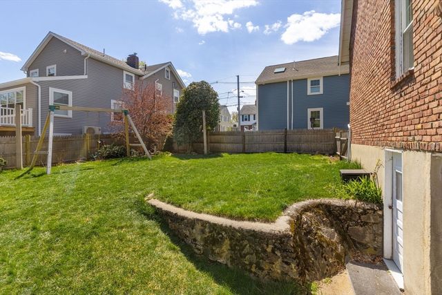 220 Hillside Avenue, Arlington, MA 02476