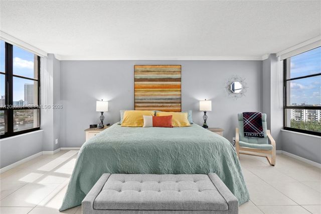 600 Three Islands Blvd 911, Hallandale Beach, FL 33009