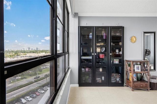 600 Three Islands Blvd 911, Hallandale Beach, FL 33009