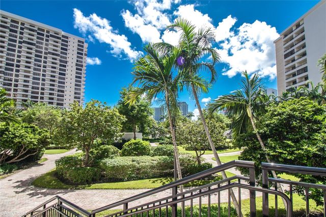 600 Three Islands Blvd 911, Hallandale Beach, FL 33009