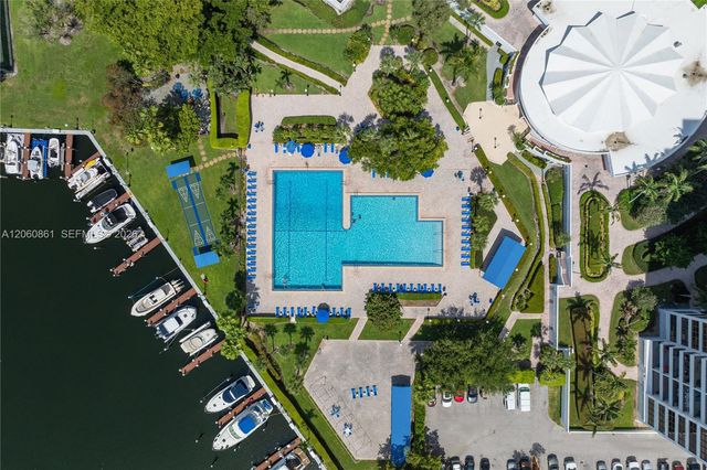 600 Three Islands Blvd 911, Hallandale Beach, FL 33009