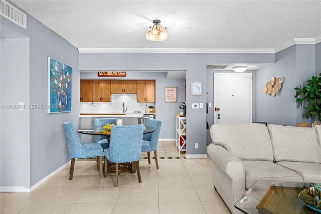 600 Three Islands Blvd 911, Hallandale Beach, FL 33009