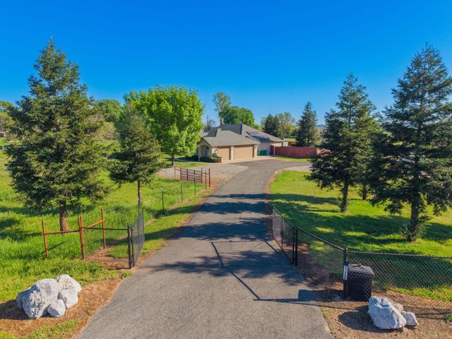 17150 Marianas Way, Cottonwood, CA 96022