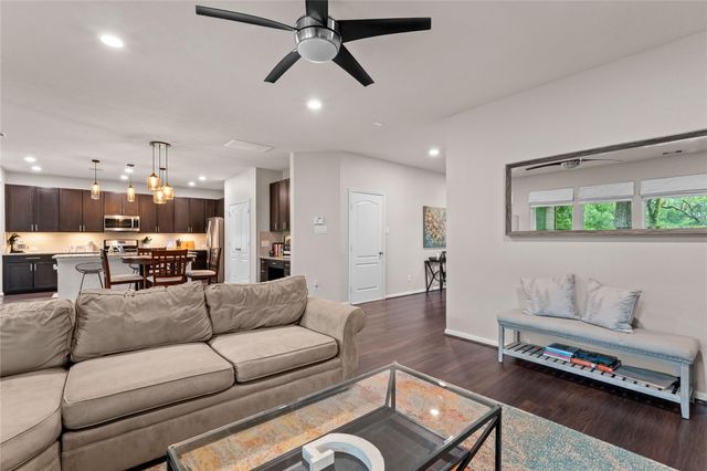 1942 Elkington Circle, Conroe, TX 77304