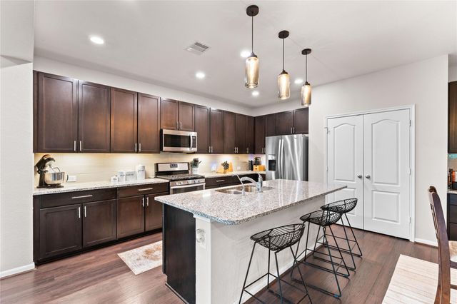 1942 Elkington Circle, Conroe, TX 77304