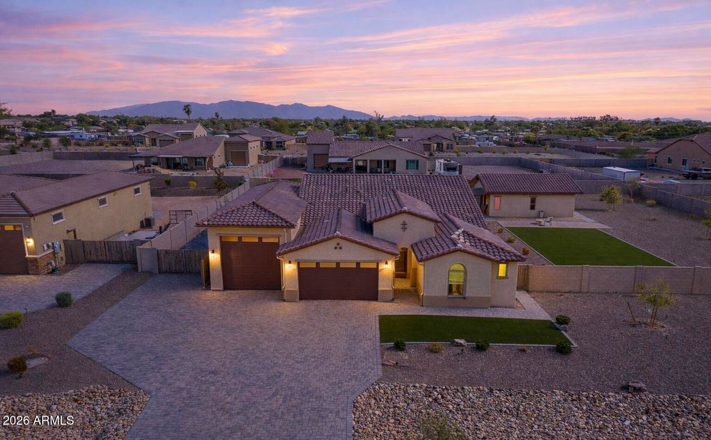 13531 W Tuckey Court, Glendale, AZ 85307