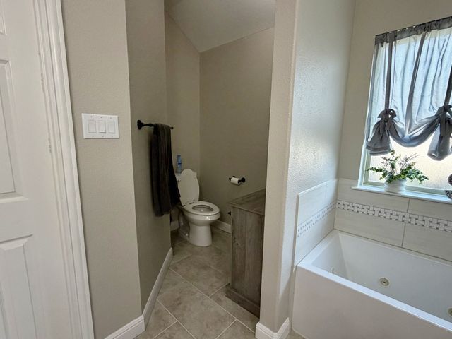 2105 Stonegate Boulevard, Bridgeport, TX 76426