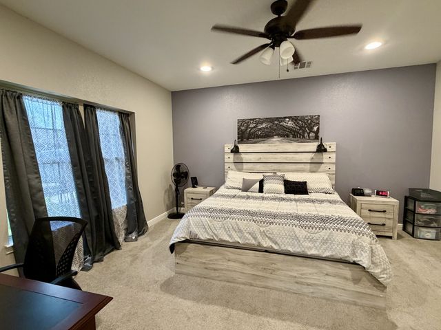 2105 Stonegate Boulevard, Bridgeport, TX 76426