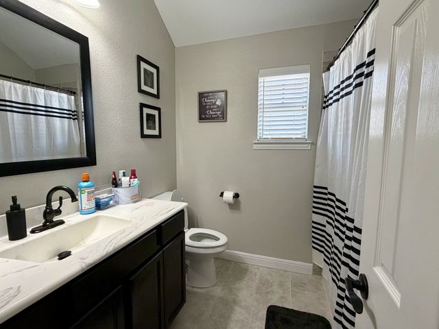 2105 Stonegate Boulevard, Bridgeport, TX 76426