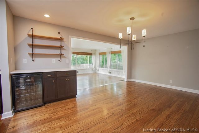 1705 Crestview Drive, New Albany, IN 47150