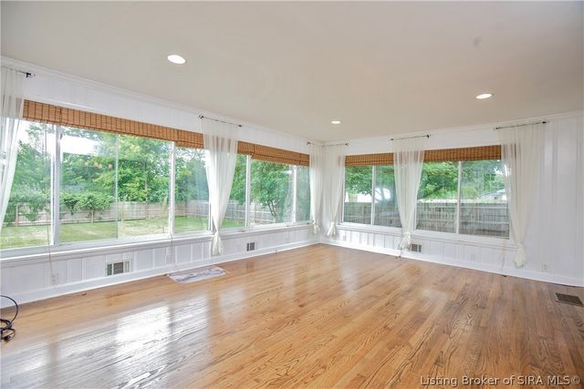 1705 Crestview Drive, New Albany, IN 47150