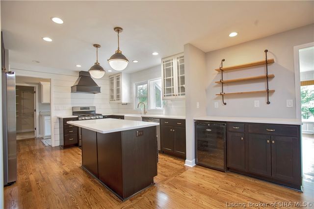 1705 Crestview Drive, New Albany, IN 47150