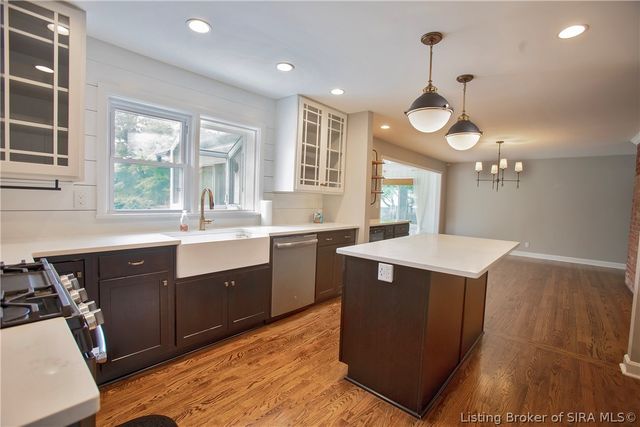 1705 Crestview Drive, New Albany, IN 47150