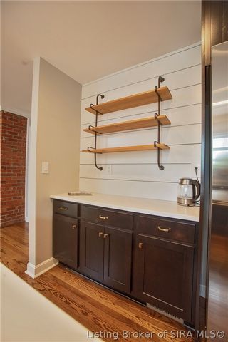 1705 Crestview Drive, New Albany, IN 47150