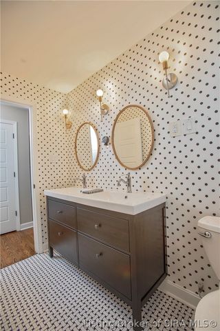1705 Crestview Drive, New Albany, IN 47150