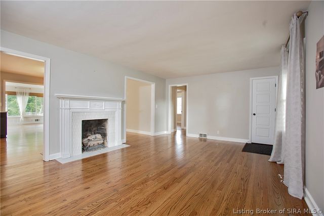 1705 Crestview Drive, New Albany, IN 47150