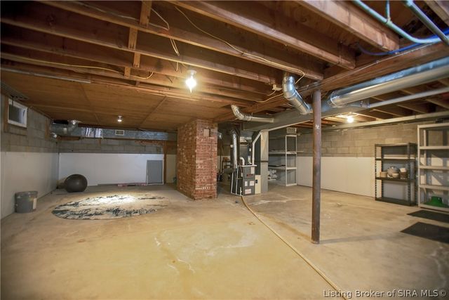 1705 Crestview Drive, New Albany, IN 47150