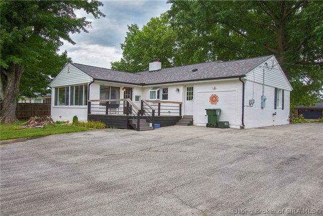 1705 Crestview Drive, New Albany, IN 47150