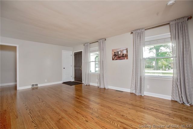 1705 Crestview Drive, New Albany, IN 47150