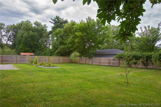 1705 Crestview Drive, New Albany, IN 47150