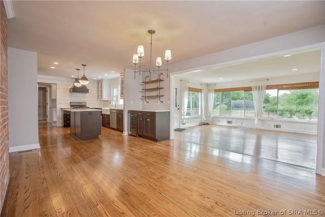 1705 Crestview Drive, New Albany, IN 47150
