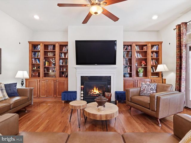 41961 RIDING MILL PL, Ashburn, VA 20148